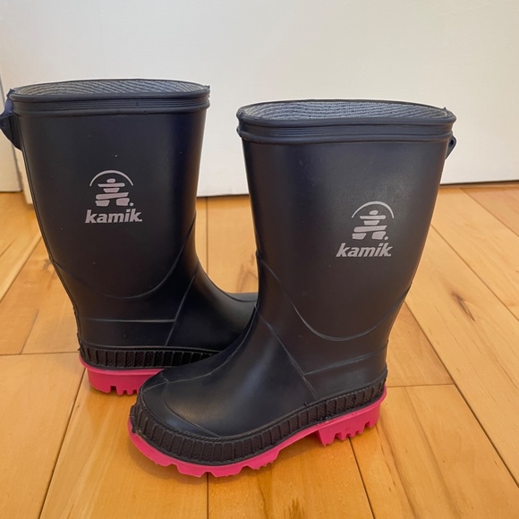kamik Stomp Rain boot, size 6 T - Picture 2 of 3